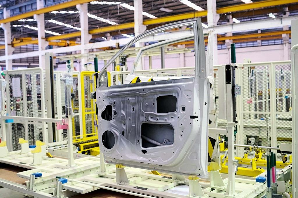 Innovative Business Opportunities in Sheet Metal Bending for the Automotive Industry