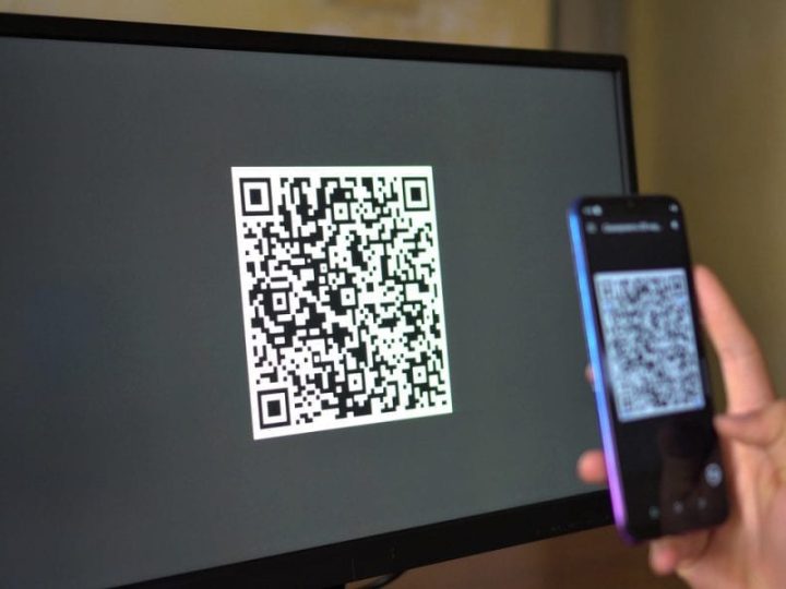 How to Use Video QR Codes in Ads and Social Media the Right Way